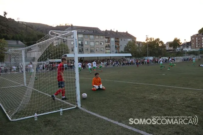 somoscomarca_20231007_futbol_juveniles_cdbarco_cdcorgomo (3)