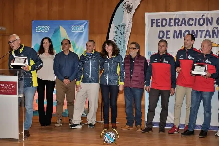 P_somoscomarca_231217_clubpeñatrevinca_premio