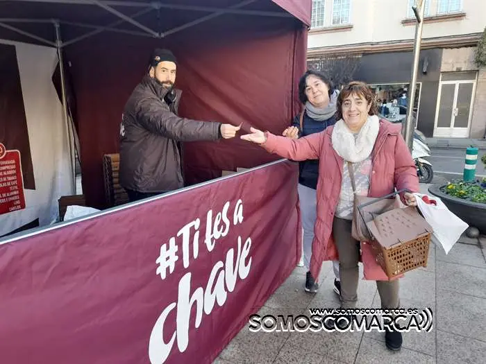 somoscomarca_obarco_plazaconcello_entregallave_contenedorresiduos (2)
