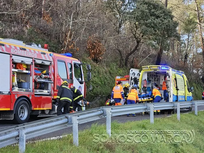 somoscomarca_obarcp_viloira_accidente_santigoso_ambulancia_bomberos