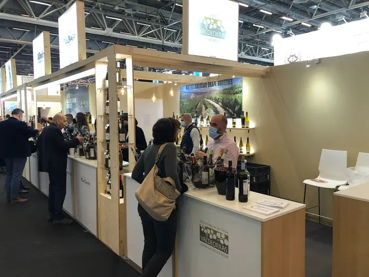 10022024 Stand de Valdeorras con ACRUAGA en Vinexpo 2022