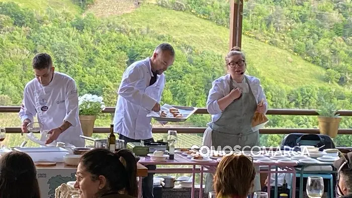 somoscomarca_240504_primaveraportasabertas_rutadelvino_paladium_jorgemazaira_bego&ntilde;acocinera_showcoquing452 (4)