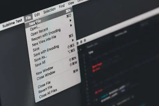 Explore cómo combinar archivos PDF en un mismo documento
