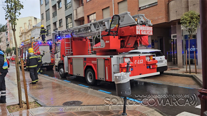 somoscomarca_obarco_incendio_avenidaestacion_bomberos (2)