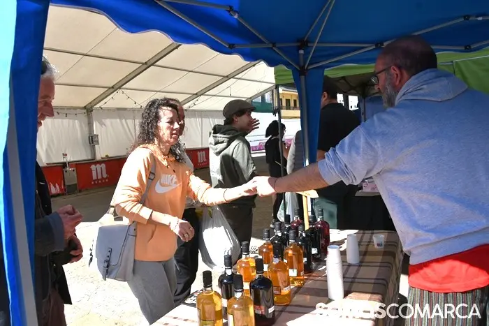 p_somoscomarca_20250426_vilamartin_plaza_mercadilloreciclarte_fiestassanjorge (4)