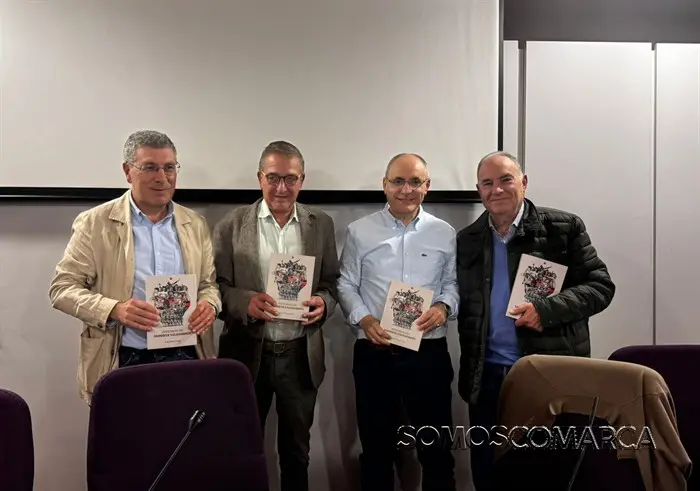 somoscomarca_20250506_obarco_multiusos_presnetacion_historiasdodeporte_julioperezveiga192