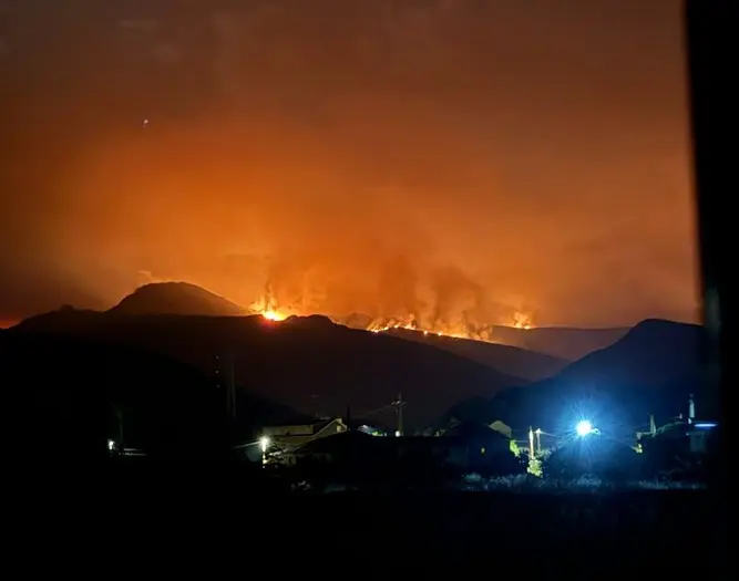 somoscomarca_20250811_carucedo_incendio_medulas928