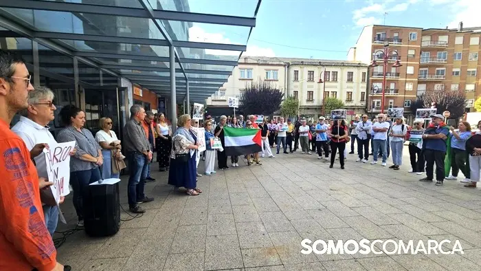 somoscomarca_somoscomarca_20250919_obarco_plazaconcello_concentraciongaza (2)