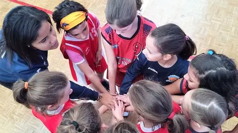 Muebles Victoria Alevín y Benjamín