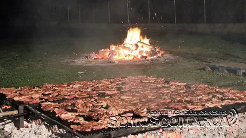 Frebas asadas na Festa da Freba de Petín 2016