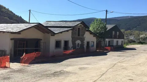 Antigua sede de Cruz Roja en Vilamartín convertida en centro de información turística