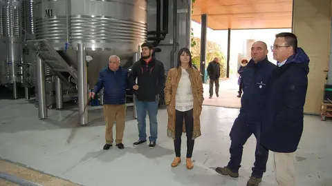 Visita a unha adega de Larouco do conselleiro de Medio Rural