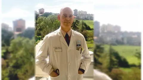 Dr. Carlos González de la Cuesta, jefe de alergología del CHUO
