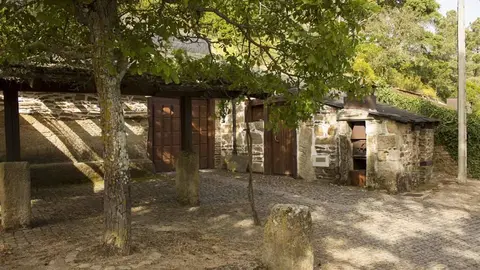 Bodegas en Seadur (Larouco)