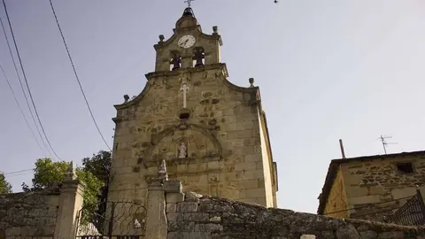 Iglesia de Seadur (Larouco)