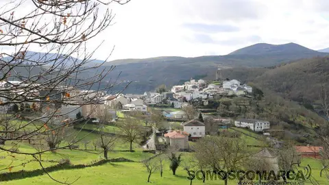 Vista do Castelo desde o Toural, Viana do Bolo
