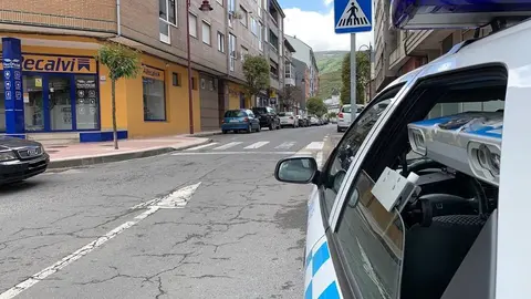 Inmovilizado un vehículo por sobrepasar los niveles de ruido y emisiones