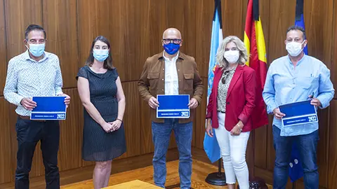 Reunión Manuel Baltar (Presidente da Deputación Ourense) coa comisión para a creación da Fundación "Florencio Delgado Gurriarán" composta por Dévora Álvarez, Margarita Pizcueta Barreiro (Concelleira de Cutura do Barco de Valdeorras), Jose Vicente Solara (Concellleiro de cultura da Rúa) e Enrique Alvarez Barreiro (Alcalde ce Vilamartin de Valdeorras).