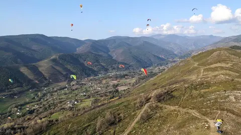 somoscomarca_quiroga_fotoconcello_parapentes_turismo