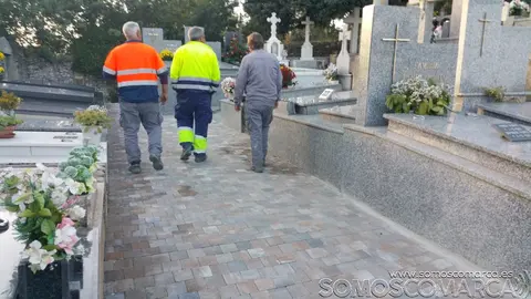somoscomarca_cementerio_obarco_adoquin_gente_2021-10-26