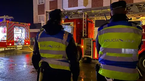 somoscomarca_bomberos_casa_callepetin_obarco_policialocal_2021-12-20 (2)