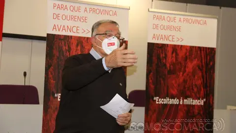 Alfredo Garcia presenta su candidatura a la presidencia provincial del PSdeG-PSOE (6)