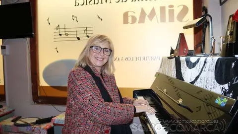 Silnina Bravo gerente de Academia Silma, en O Barco (2)