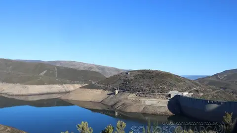 Embalse y presa de As portas no concello de Vilariño de Conso