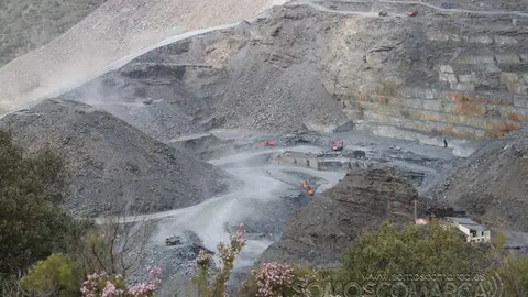 somoscomarca_cantera_pizarra_explotacion_maquinas_camion_2021 (1)