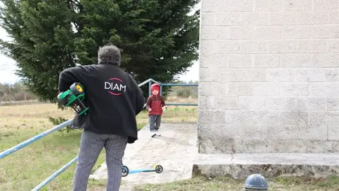LLegada de los refugiados de Ucrania al albergue Os Biocos de San Xoan de Río (10)