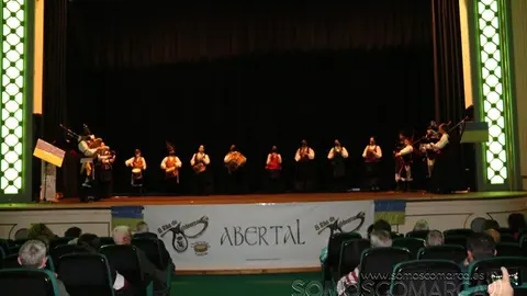 Concierto de Abertal en el Avenida de A Rúa en favor de los refugiados ucranianos (9)