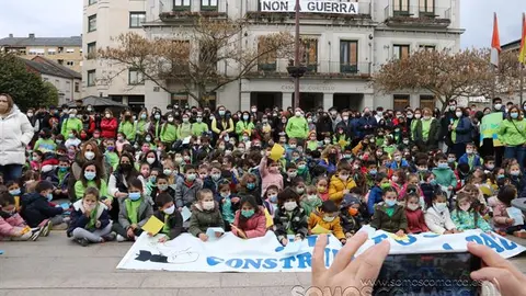 somoscomarca_obarco_marchaporlapaz_ucrania_paz_colegios_2022 (32)