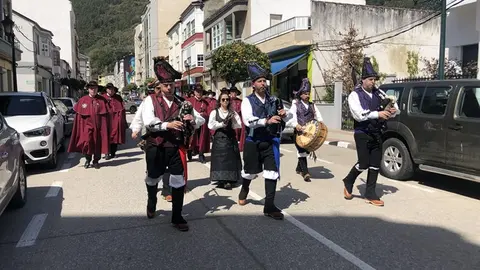 Desfile de la cofradia del vino de Quiroga el 9 de abril de 2022 2