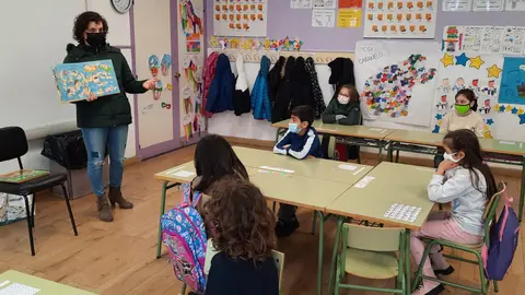 somoscomarca_libro_diadellibro_ceipoteropedrayo_niños_colegio_2022-04-23 (2)