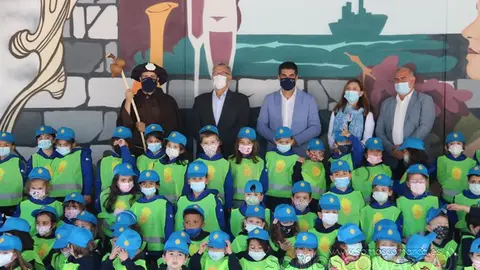 somoscomarca_obarco_ceipjuliogurriaran_alen_visita_xacobeo_mural_florencio_2022_04_05 (2)