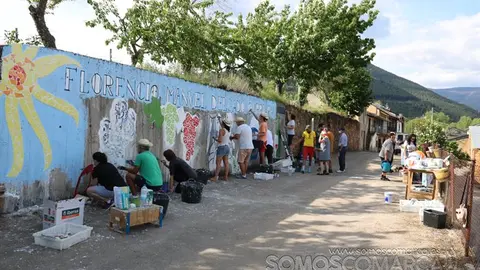portada_somoscomarca_corgomo_florencio_mural_botellas_vecinos_calles_2022_05_07 (19)