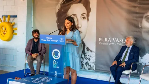 Ás -11.30 horas: Entrega dos Premio Pura e Dora Vázquez.- O vicepresidente primeiro da Deputación de Ourense, Rosendo Fernández, preside a entrega dos XVIII premios Pura e Dora Vázquez, que nesta edición distinguiron os traballos de Pablo Nogueira na modalidade de narrativa e Eva Piay, en ilustración. Lugar: CEIP Virxe da Saleta (San Cristovo de Cea). 