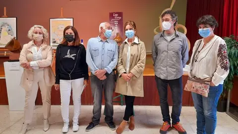 somoscomarca_iesmartaguisela_exposicion_arte_pintura_cuadros_presentacion_direcion_2022_06_1