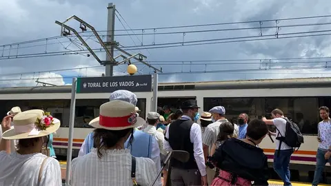 toral en tren llega a vilamartín (13)