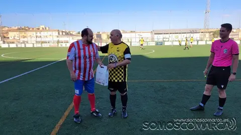 somoscomarca_torneo_ciudaddelalhambra_veteranosarua_cdrua_entrega_regalos__2022_06_04