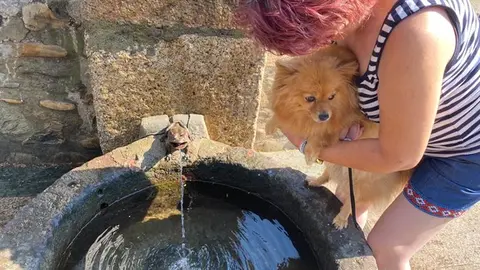 somoscomarca_agua_calor_fuente_malecon_oladecalor_sol_2022 (3)