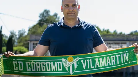 somoscomarca_cdvilamartincorgomo-jesusalvarez-entrenador2