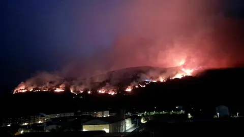 somoscomarca_incendio_santigoso_noche_fuego_2022-07-17