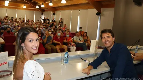 Jesús Cintora presenta su libro en el Concello de O Barco (14)