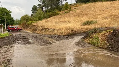 somoscomarca_tormenta_viloira_araña_Carretera_escorrentias_2022-08-107 (2)