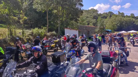 A Curuxa fixo ruxir motores en San Xoán de Río