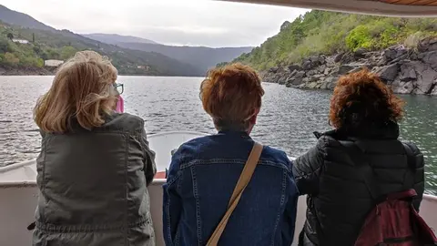 Excursión conxunta das mulleres de Larouco e Río á Ribeira Sacra (6)