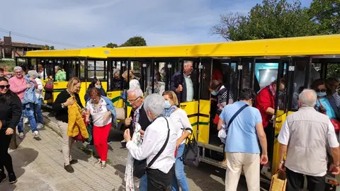 Excursión conxunta das mulleres de Larouco e Río á Ribeira Sacra (2)