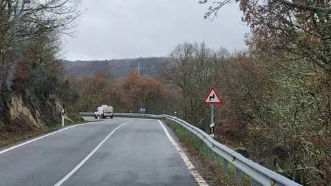 A Veiga, curvas peligrosas y mal señalizadas