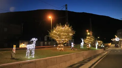 somoscomarca_sobradelo_navidad_adornos_luces_2022 (2)